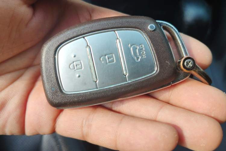 Used Hyundai ix35 2015 2.0L Automatic 2WD Smart Type China IV Vehicle Key