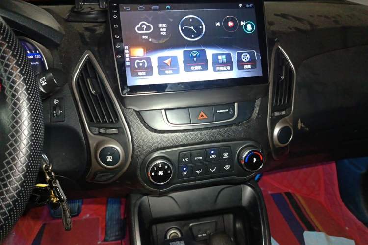 Used Hyundai ix35 2015 2.0L Automatic 2WD Comfort Edition China IV Standard Audio And AC Panel