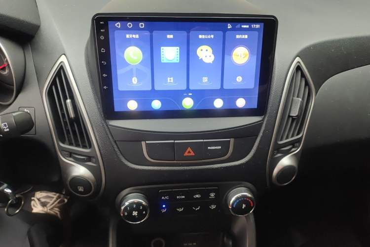 Used Hyundai ix35 2015 2.0L Automatic 2WD Comfort Edition China V Standard Audio And AC Panel