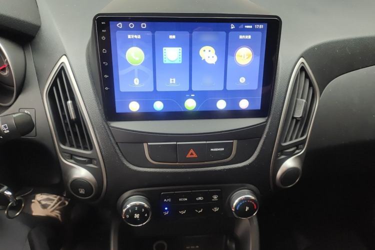 Used Hyundai ix35 2015 2.0L Automatic 2WD Comfort Edition China V Standard Audio And AC Panel