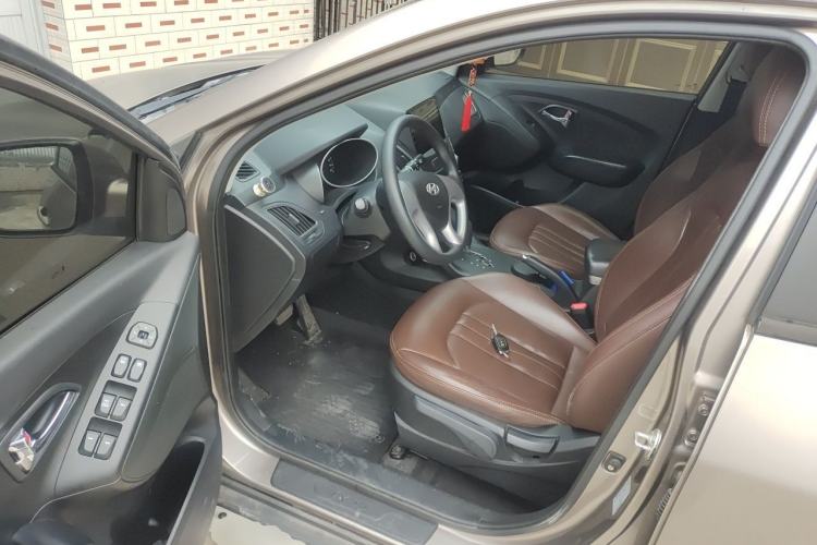 Used Hyundai ix35 2015 2.0L Automatic 2WD Comfort Edition China V Standard Driver Seat