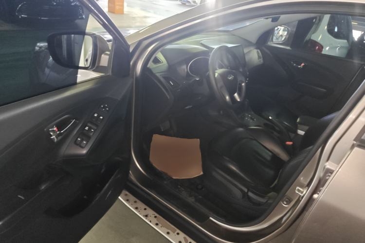 Used Hyundai ix35 2015 2.0L Automatic 2WD Comfort Edition China IV Standard Driver Seat