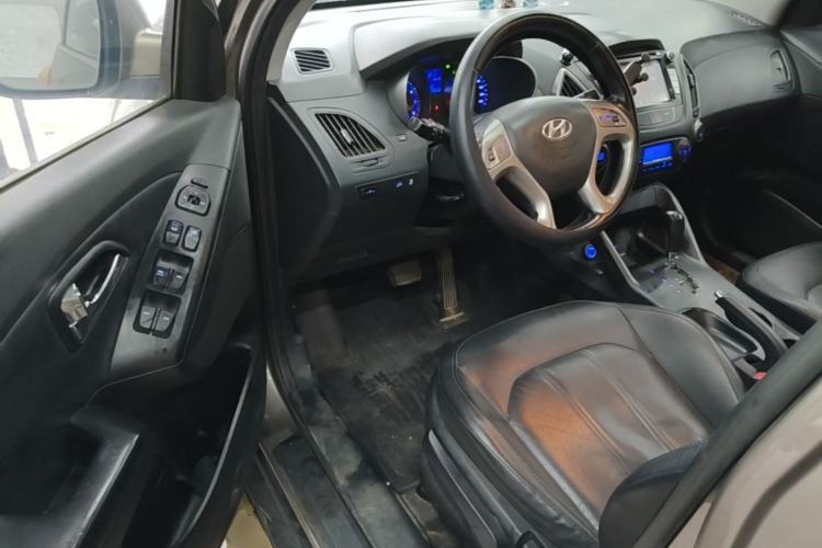 Used Hyundai ix35 2015 2.0L Automatic 2WD Smart Version China V Standard Driver Seat