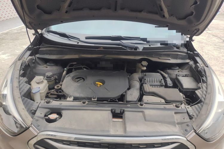 Used Hyundai ix35 2015 2.0L Automatic 2WD Comfort Edition China V Standard Engine Bay
