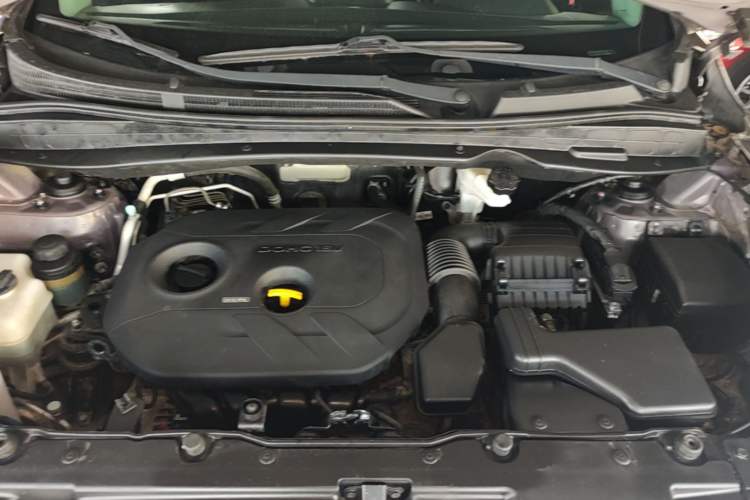 Used Hyundai ix35 2015 2.0L Automatic 2WD Comfort Edition China V Standard Engine Bay