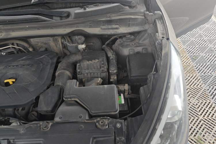 Used Hyundai ix35 2015 2.0L Automatic 2WD Smart Version China V Standard Engine Bay Left