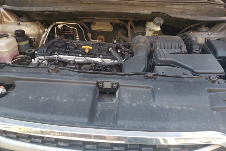 Used Hyundai ix35 2015 2.0L Automatic 2WD Smart Type China IV Engine Bay