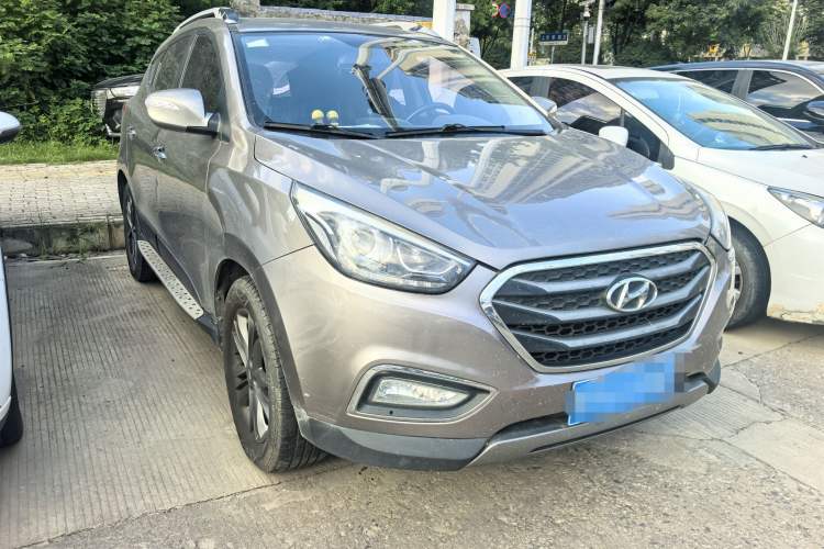 Used Hyundai ix35 2015 2.0L Automatic 2WD Smart Version China V Standard Exterior 2