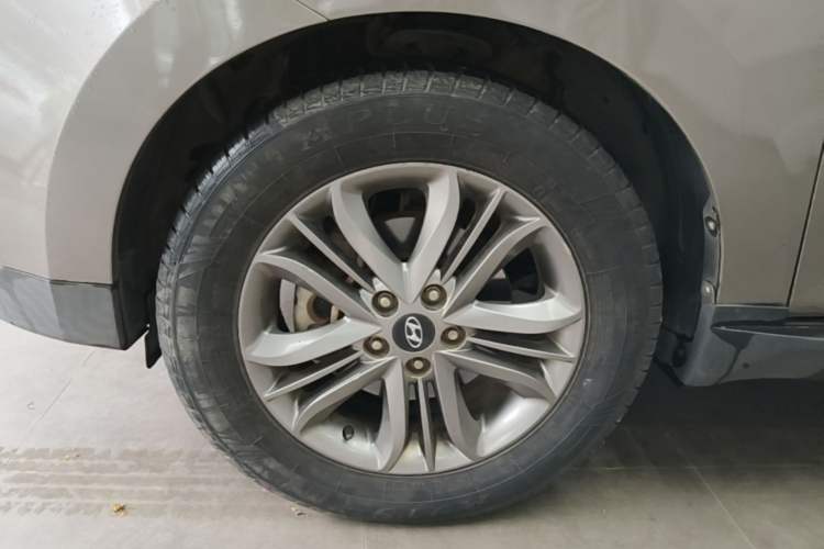 Used Hyundai ix35 2015 2.0L Automatic 2WD Smart Version China V Standard Exterior 4