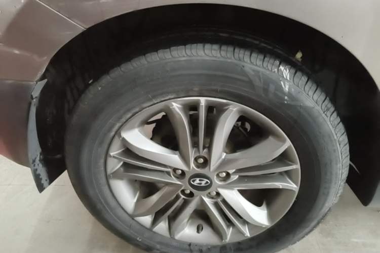 Used Hyundai ix35 2015 2.0L Automatic 2WD Smart Version China V Standard Exterior 5