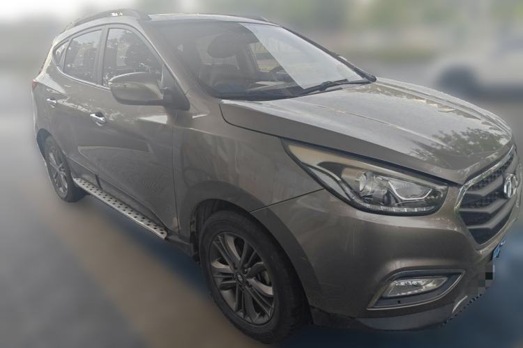 Used Hyundai ix35 2015 2.0L Automatic 2WD Smart Version China V Standard Front Right 45 Deg