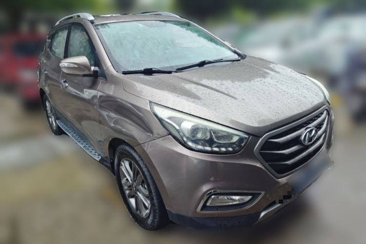 Used Hyundai ix35 2015 2.0L Automatic 2WD Smart Version China V Standard Front Right 45 Deg