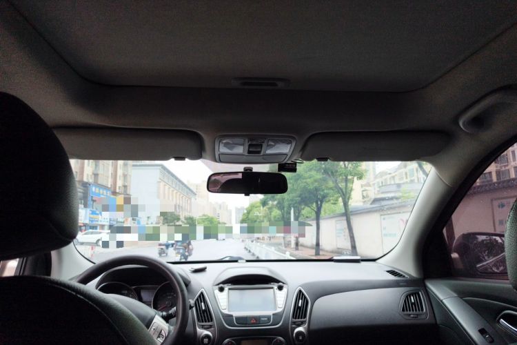 Used Hyundai ix35 2015 2.0L Automatic 2WD Smart Type China IV Headliner