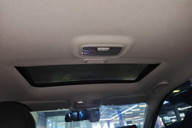 Used Hyundai ix35 2015 2.0L Automatic 2WD Comfort Edition China IV Standard Headliner