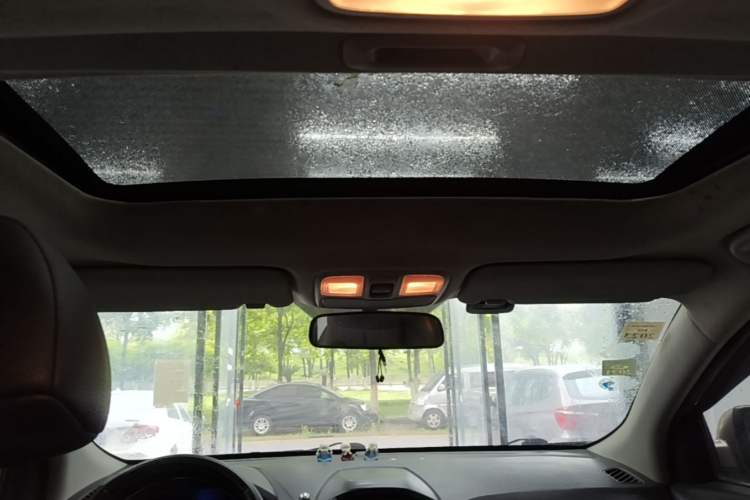 Used Hyundai ix35 2015 2.0L Automatic 2WD Smart Version China V Standard Headliner