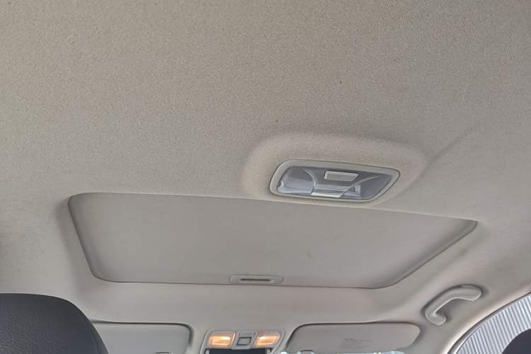 Used Hyundai ix35 2015 2.0L Automatic 2WD Smart Version China V Standard Headliner