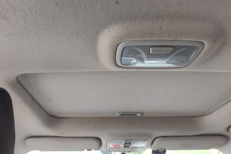 Used Hyundai ix35 2015 2.0L Automatic 2WD Smart Type China IV Headliner