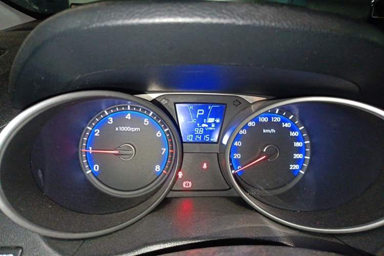 Used Hyundai ix35 2015 2.0L Automatic 2WD Comfort Edition China IV Standard Instrument Cluster