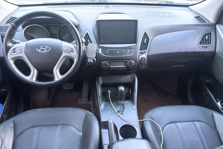 Used Hyundai ix35 2015 2.0L Automatic 2WD Smart Version China V Standard Interior 1
