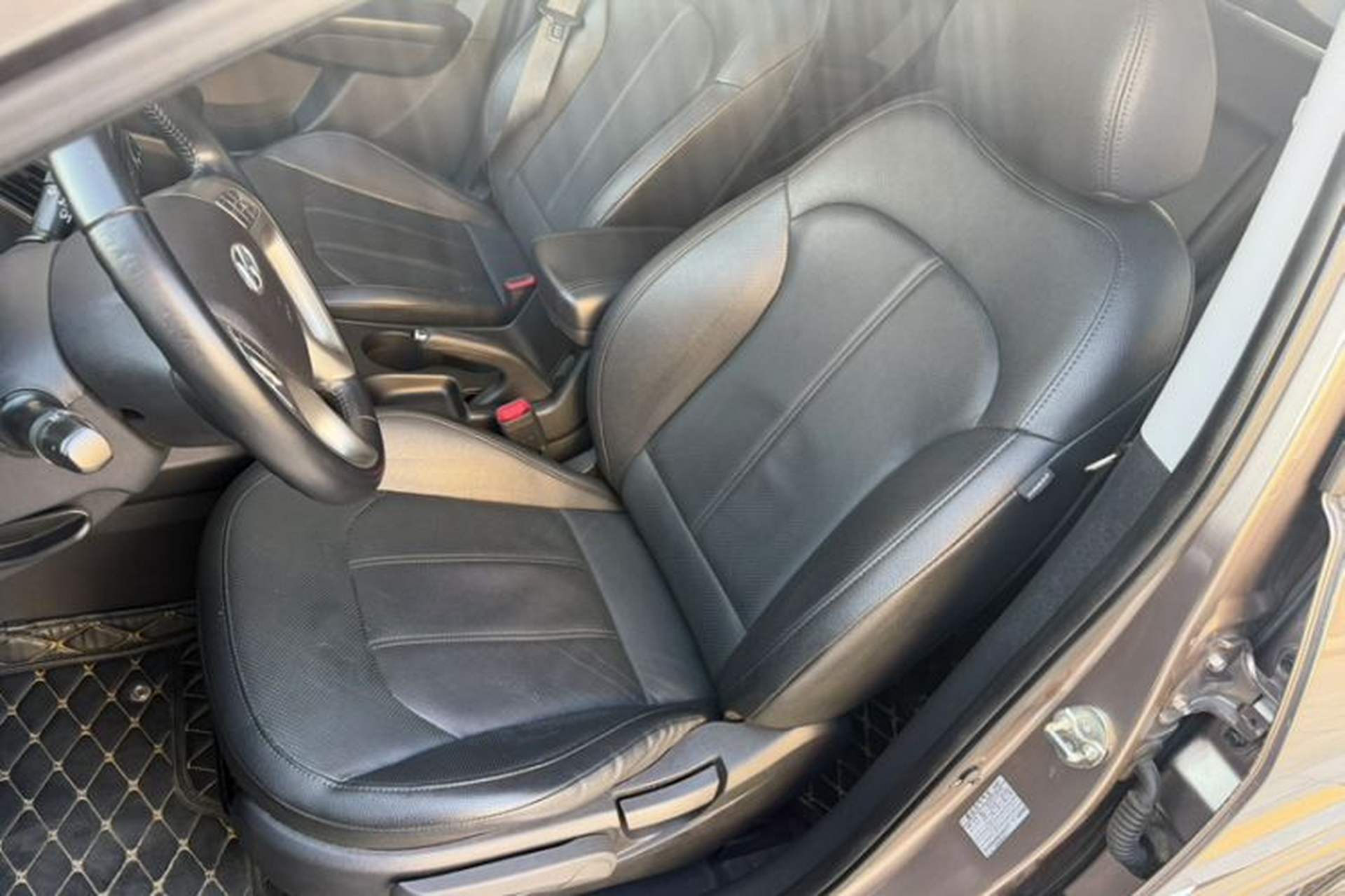 Used Hyundai ix35 2015 2.0L Automatic 2WD Smart Version China V Standard Interior 5