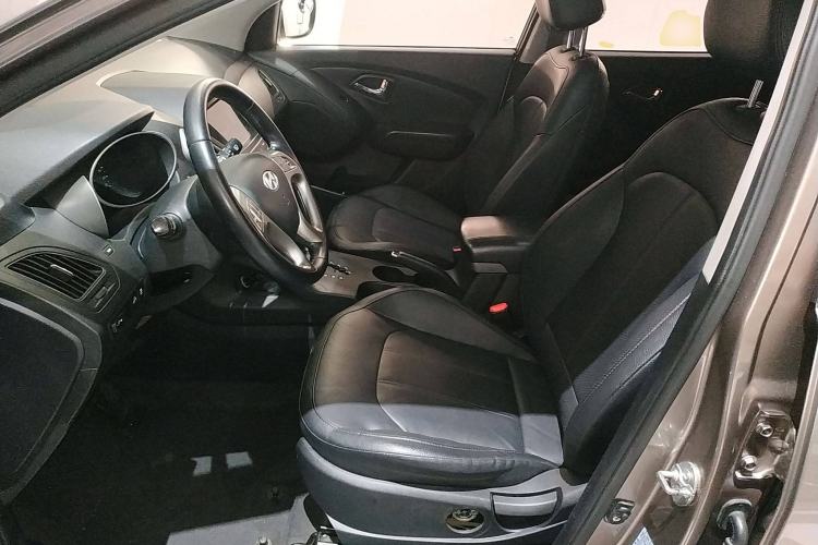 Used Hyundai ix35 2015 2.0L Automatic 2WD Smart Type China IV Left Front Seat