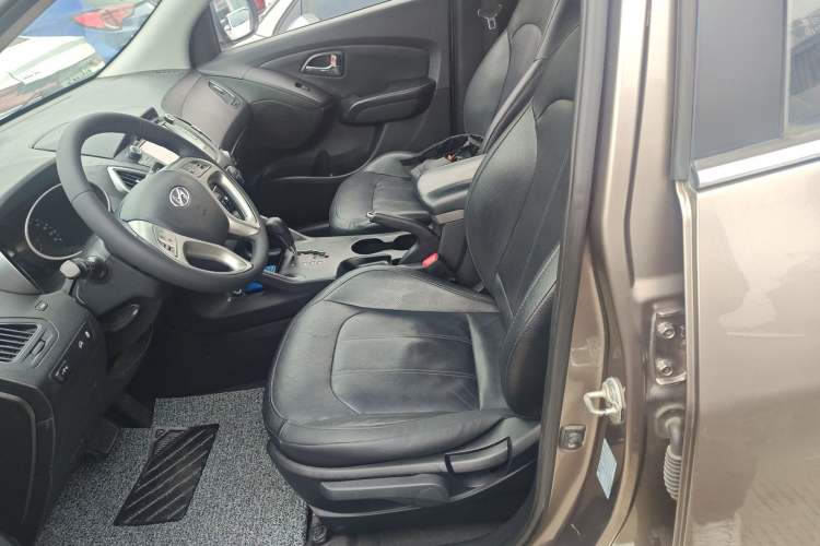 Used Hyundai ix35 2015 2.0L Automatic 2WD Smart Version China V Standard Left Front Seat