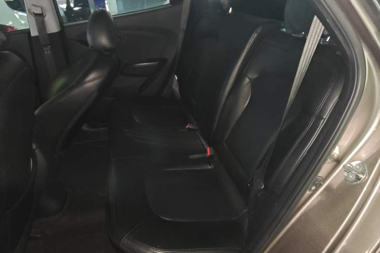 Used Hyundai ix35 2015 2.0L Automatic 2WD Comfort Edition China IV Standard Left Rear Seat