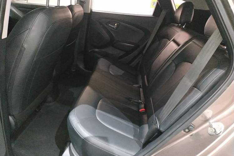 Used Hyundai ix35 2015 2.0L Automatic 2WD Smart Type China IV Left Rear Seat