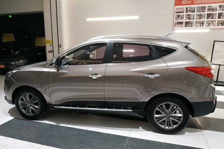 Used Hyundai ix35 2015 2.0L Automatic 2WD Smart Type China IV Left Side