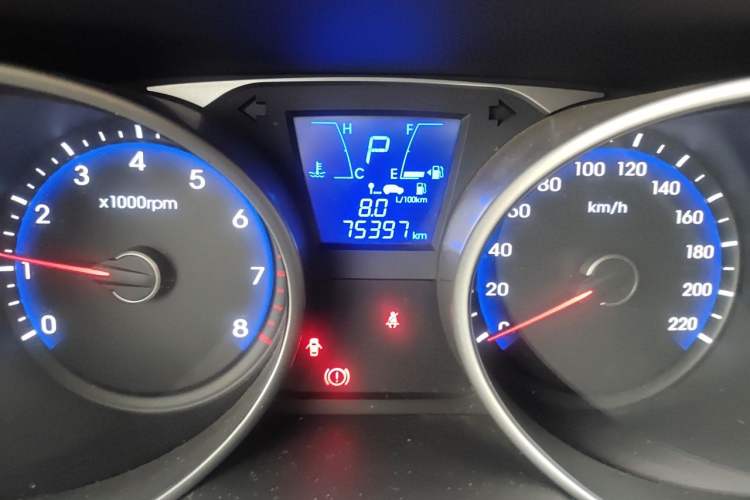 Used Hyundai ix35 2015 2.0L Automatic 2WD Comfort Edition China V Standard Odometer Close Up