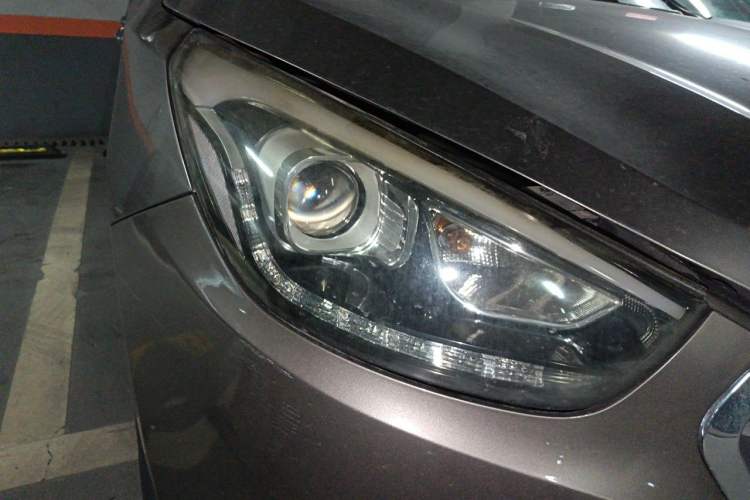 Used Hyundai ix35 2015 2.0L Automatic 2WD Comfort Edition China IV Standard Right Front Headlight