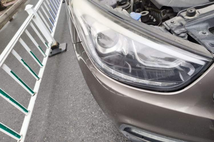 Used Hyundai ix35 2015 2.0L Automatic 2WD Smart Type China IV Right Front Headlight
