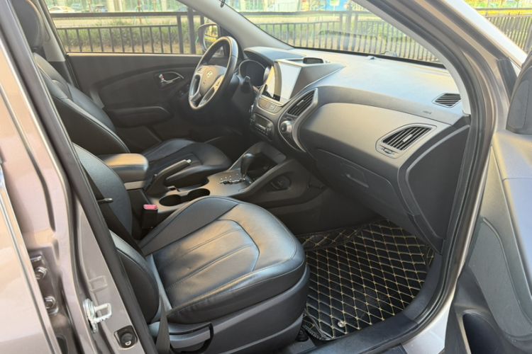 Used Hyundai ix35 2015 2.0L Automatic 2WD Smart Version China V Standard Right Front Seat