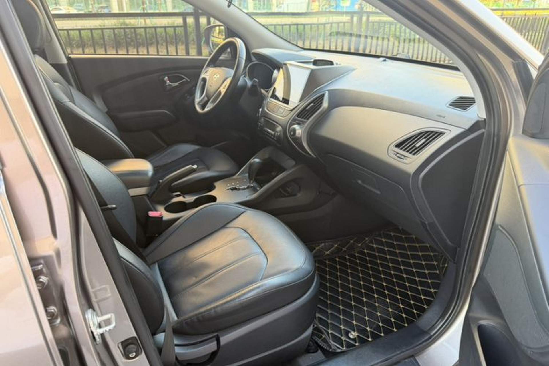 Used Hyundai ix35 2015 2.0L Automatic 2WD Smart Version China V Standard Right Front Seat