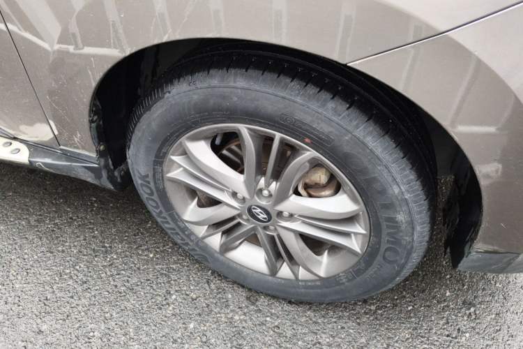 Used Hyundai ix35 2015 2.0L Automatic 2WD Smart Type China IV Right Front Wheel Hub