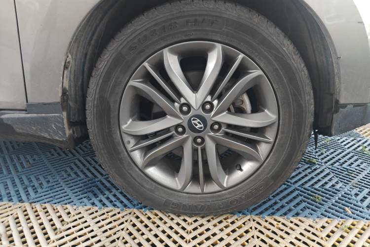 Used Hyundai ix35 2015 2.0L Automatic 2WD Smart Version China V Standard Right Front Wheel Hub