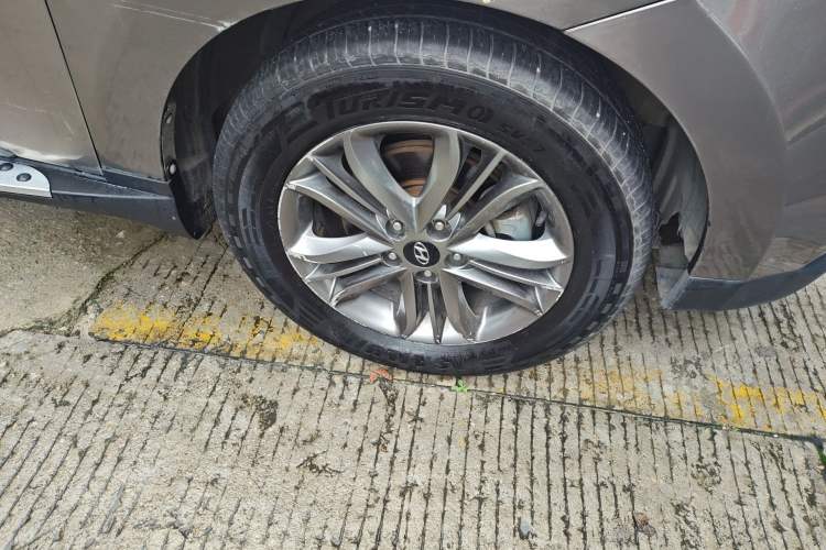 Used Hyundai ix35 2015 2.0L Automatic 2WD Smart Version China V Standard Right Front Wheel Hub