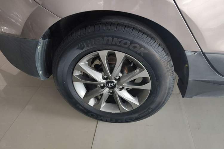 Used Hyundai ix35 2015 2.0L Automatic 2WD Comfort Edition China V Standard Right Rear Wheel Hub