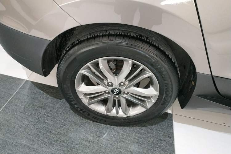 Used Hyundai ix35 2015 2.0L Automatic 2WD Smart Type China IV Right Rear Wheel Hub