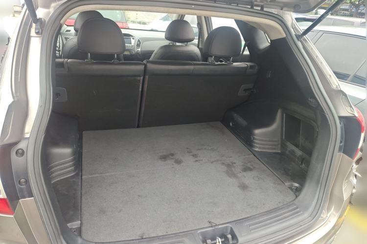 Used Hyundai ix35 2015 2.0L Automatic 2WD Smart Version China V Standard Trunk