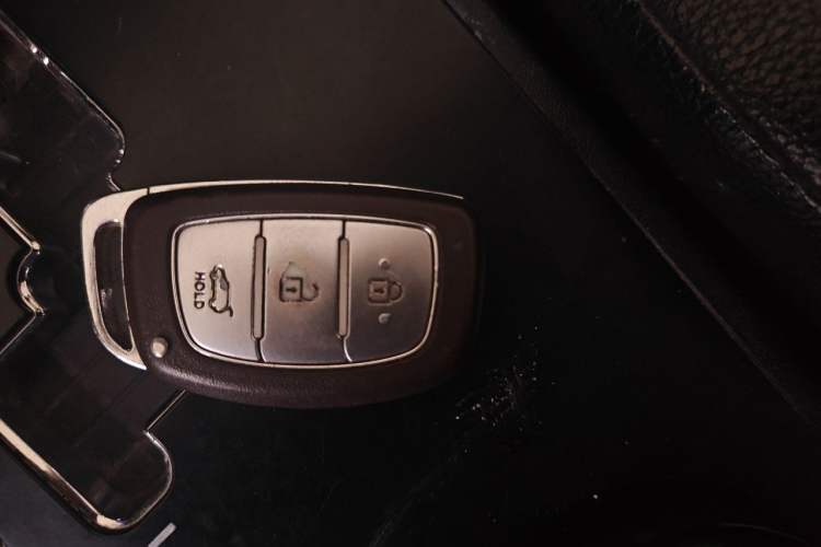 Used Hyundai ix35 2015 2.0L Automatic 2WD Smart Version China V Standard Vehicle Key