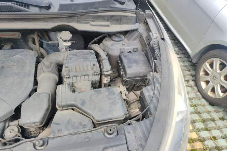 Used Hyundai ix35 2015 2.0L Automatic 2WD Smart Type China IV Engine Bay Left