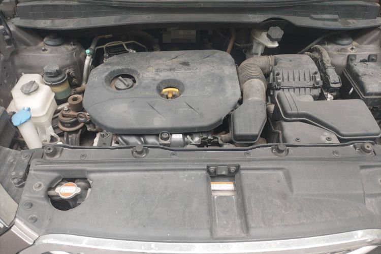 Used Hyundai ix35 2015 2.0L Automatic 2WD Smart Version China V Standard Engine Bay