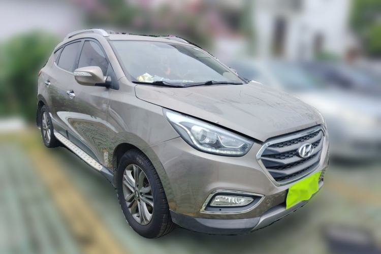 Used Hyundai ix35 2015 2.0L Automatic 2WD Smart Type China IV Front Right 45 Deg