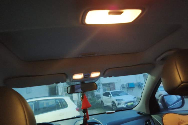 Used Hyundai ix35 2015 2.0L Automatic 2WD Smart Type China IV Headliner
