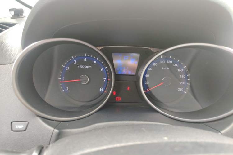 Used Hyundai ix35 2015 2.0L Automatic 2WD Smart Type China IV Instrument Cluster