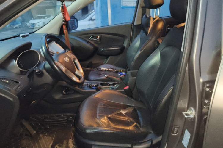 Used Hyundai ix35 2015 2.0L Automatic 2WD Smart Type China IV Left Front Seat