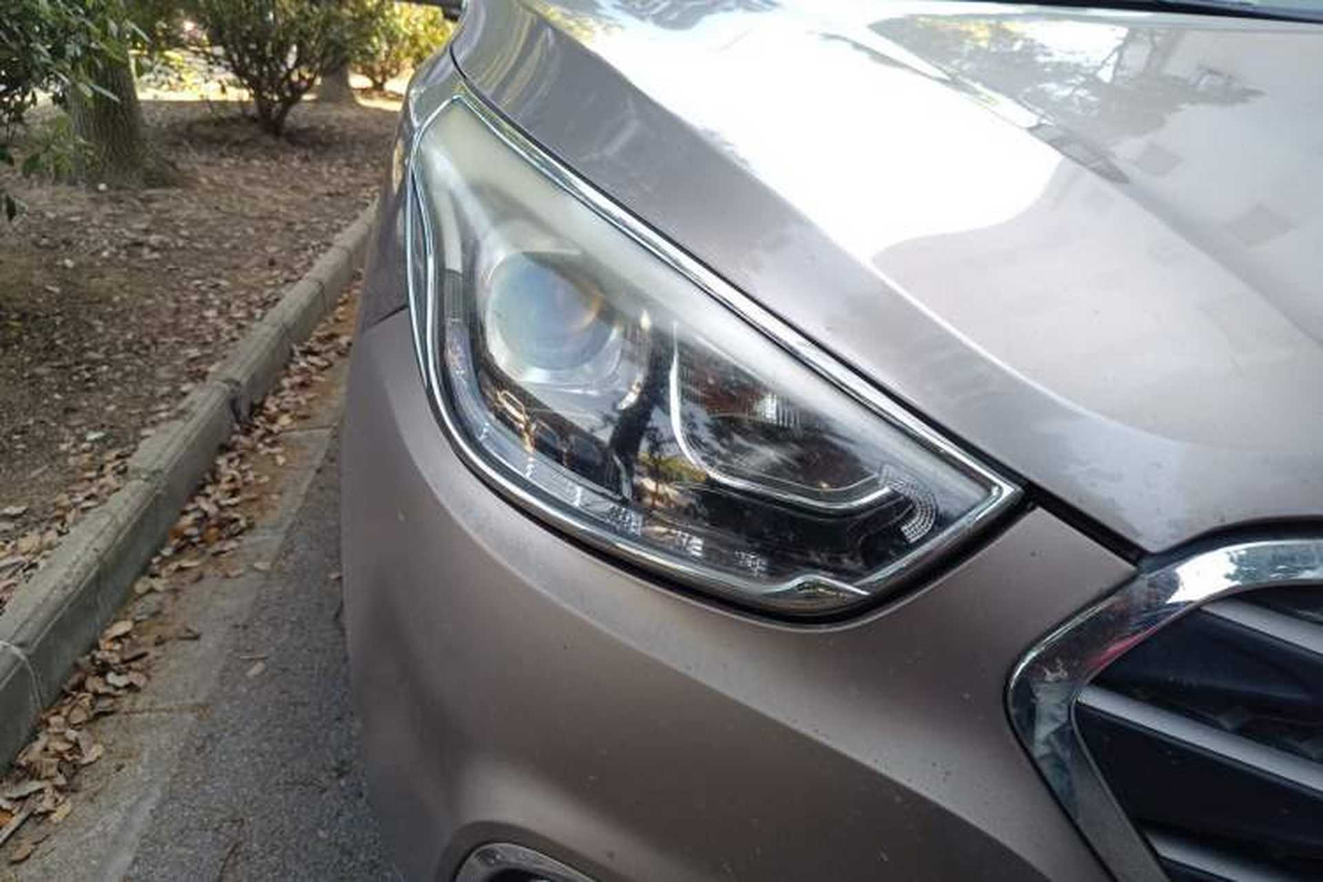 Used Hyundai ix35 2015 2.0L Automatic 2WD Smart Version China V Standard Right Front Headlight