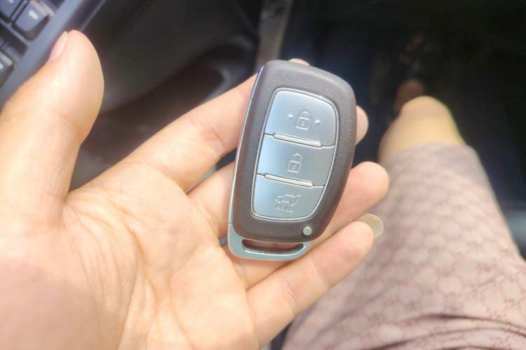 Used Hyundai ix35 2015 2.0L Automatic 2WD Smart Type China IV Vehicle Key