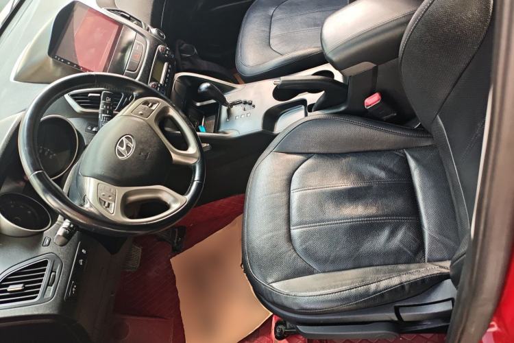 Used Hyundai ix35 2015 2.0L Automatic 2WD Smart Version China V Standard Driver Seat
